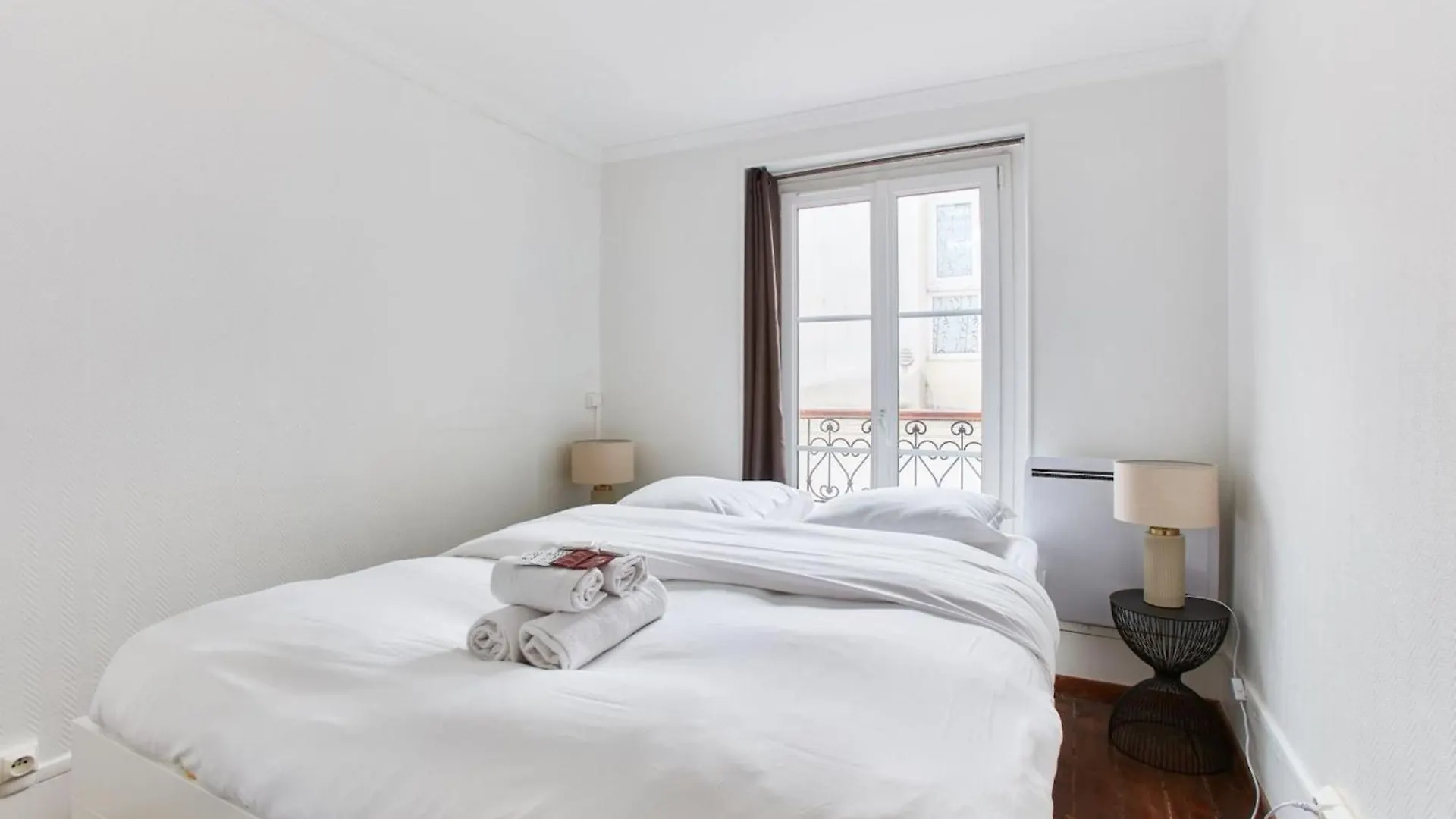 Bnbnova - 1Br - Montmartre & Sacre-Coeur Basilica Paris Apartment